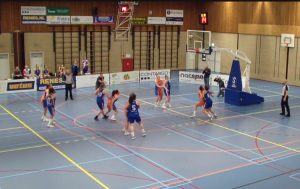 Winst in eerste halve finale voor basketbalvrouwen Vetus/Binnenland