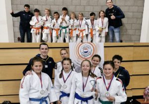 2 teams van JCR judo kampioen van Zuid-Holland